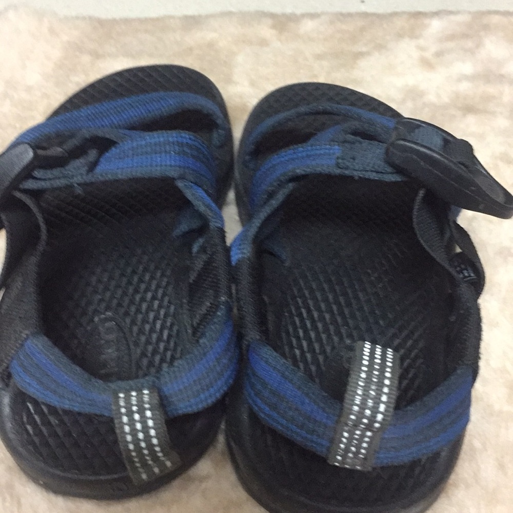 Chaco kids size 10, boy.